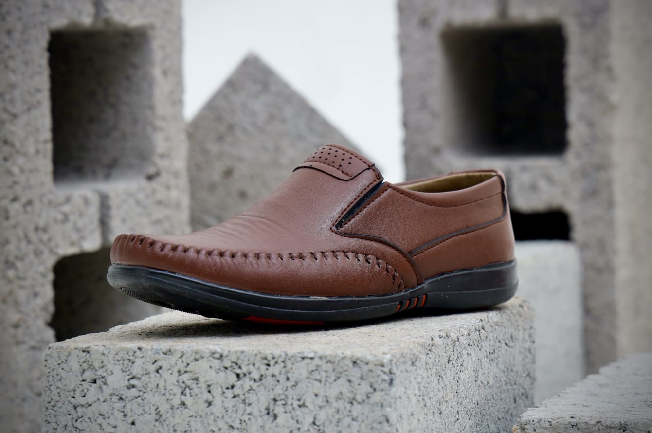 WellFit Men’s Tan Slip-On Loafer